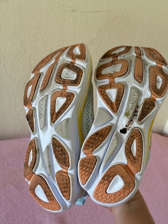 Hoka Bondi 8 Women Shoes Sneakers Excellent Condition Size 7B - Picture 8 of 9